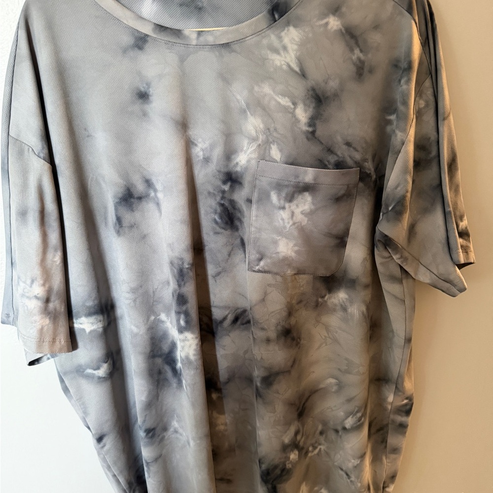 lululemon athletica Gray Tie-Dye Short Sleeve Tee xxl